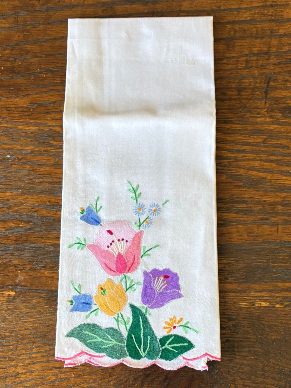 Vintage Hand Appliquéd and Embroidered Guest Hand Towels New